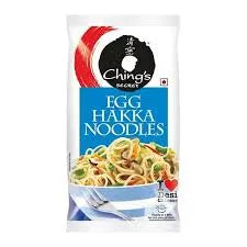 egg hakka noodles